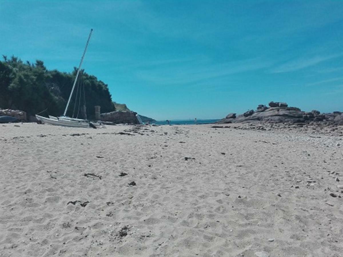 Vue Mer Cote De Granit Rose En Bretagne Trébeurden Exterior foto