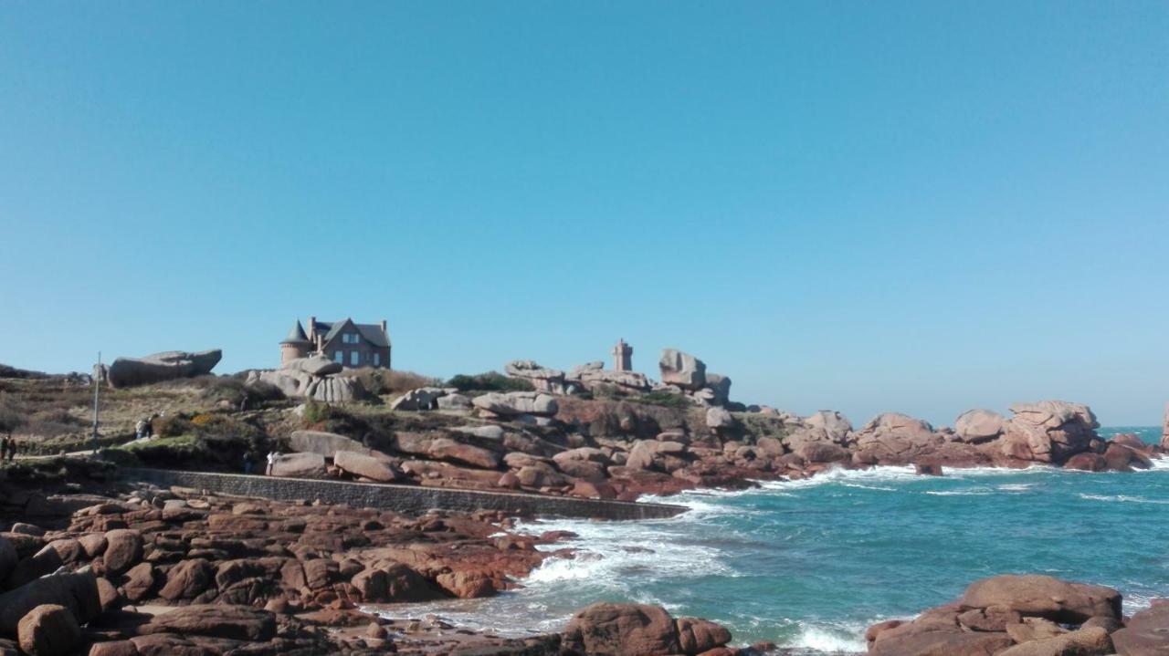 Vue Mer Cote De Granit Rose En Bretagne Trébeurden Exterior foto
